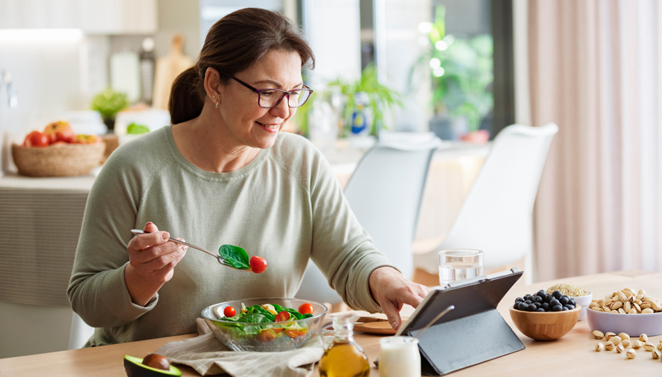 9 Foods Help Manage Blood Sugar Hdr