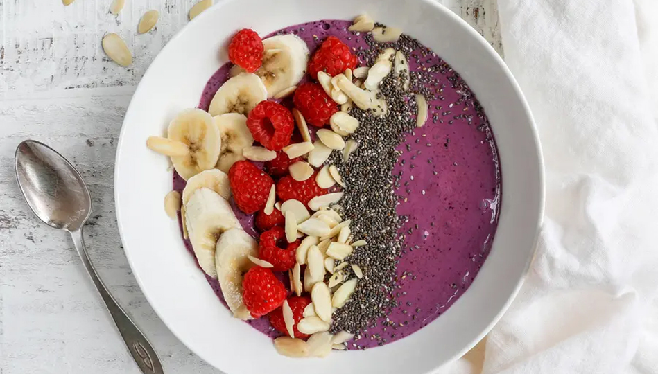 Fruit and yogurt smoothie bowl